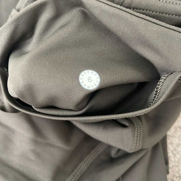 Lululemon Fast & Free Cropped Legging 19” - Picture 6 of 6